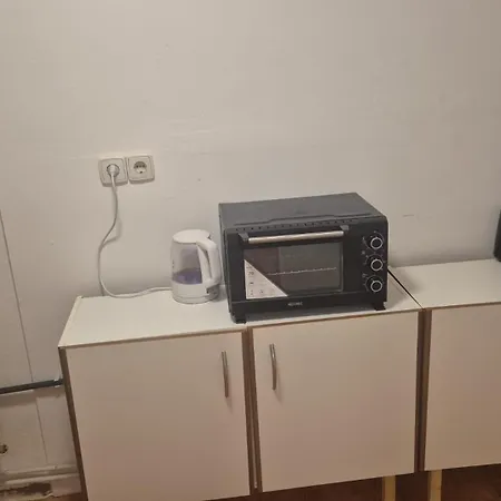 Kleines Haeuschen Fuer Monteure 2 Zimmer Mit 3 Betten Wlan Und Tv Durchreisende Bitte Auf Anfrage