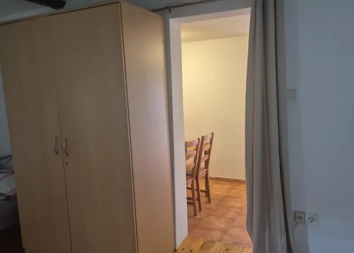 Appartement Kleines Haeuschen Fuer Monteure 2 Zimmer Mit 3 Betten Wlan Und Tv Durchreisende Bitte Auf Anfrage *
